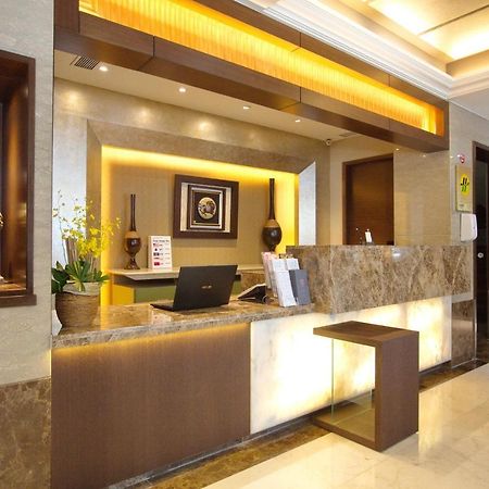 Shin Yuan Celeb Metro Hotel Kota Hsinchu Bagian luar foto