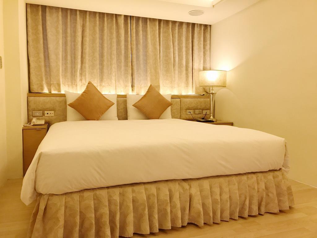 Shin Yuan Celeb Metro Hotel Kota Hsinchu Bagian luar foto