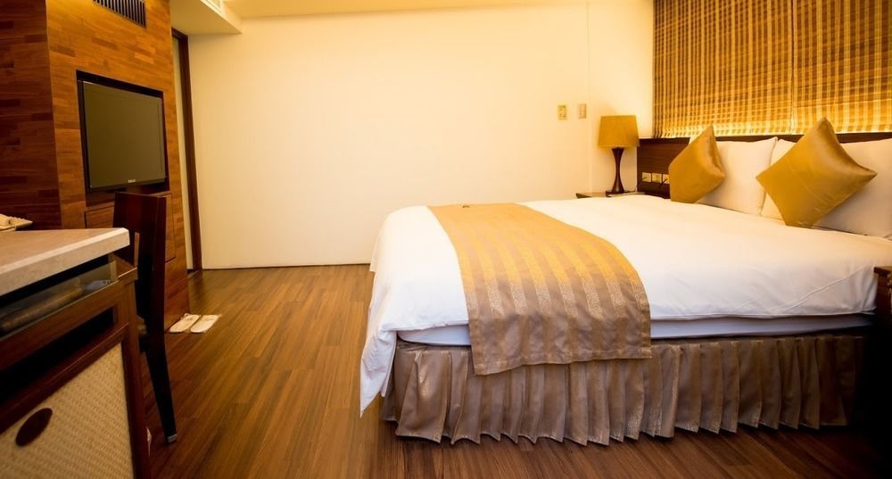 Shin Yuan Celeb Metro Hotel Kota Hsinchu Bagian luar foto