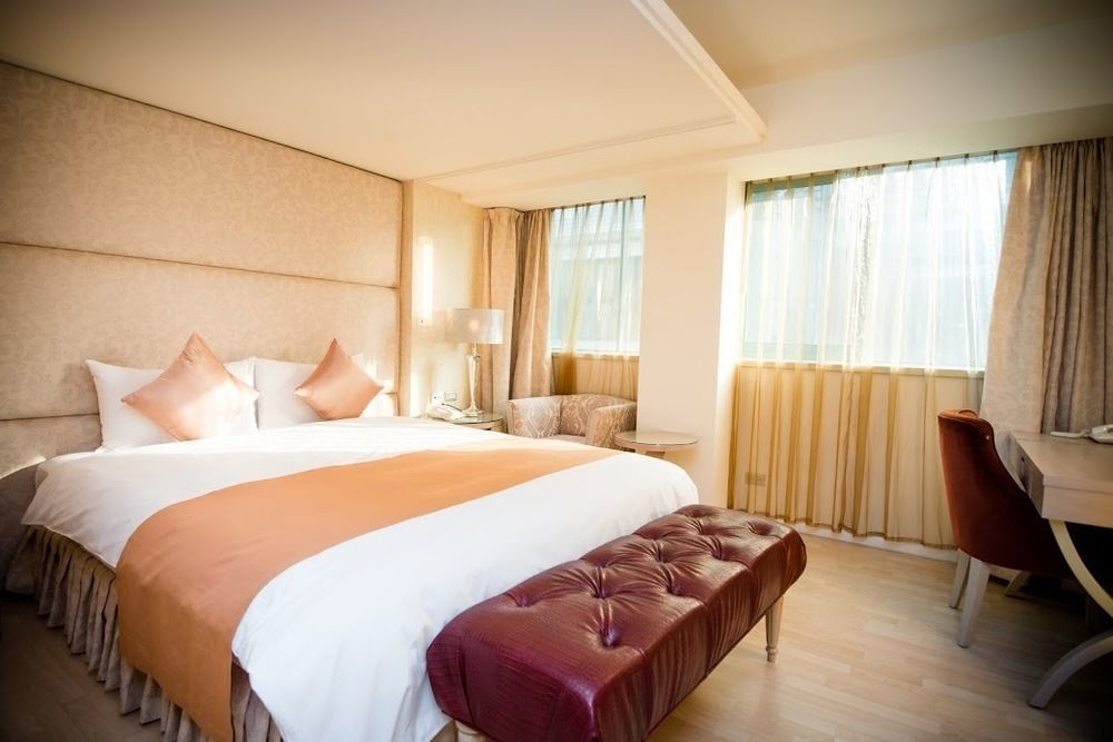 Shin Yuan Celeb Metro Hotel Kota Hsinchu Bagian luar foto