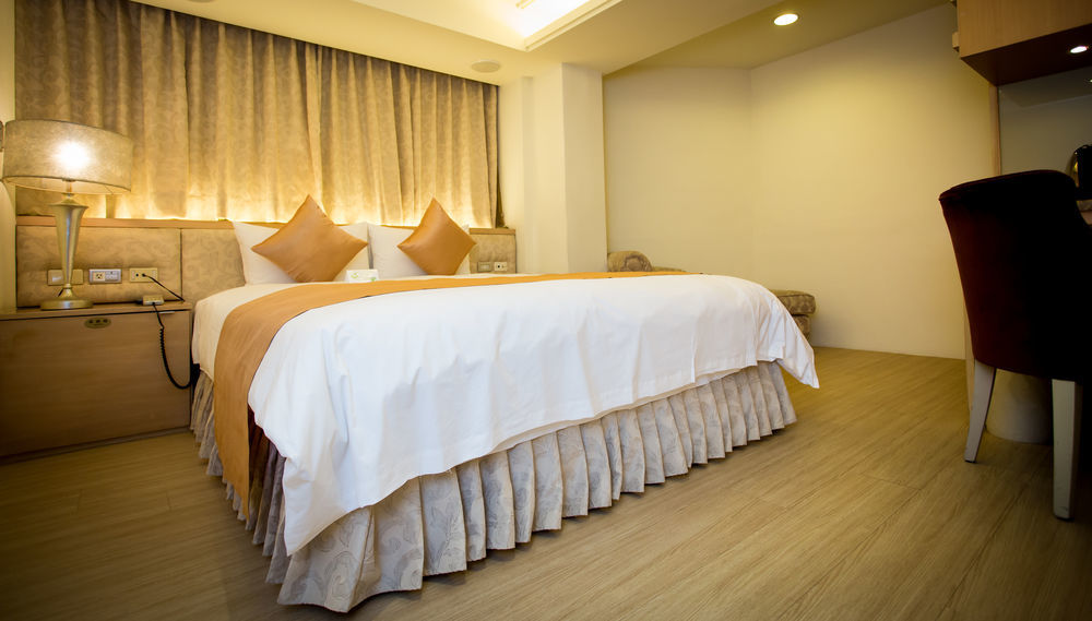Shin Yuan Celeb Metro Hotel Kota Hsinchu Bagian luar foto